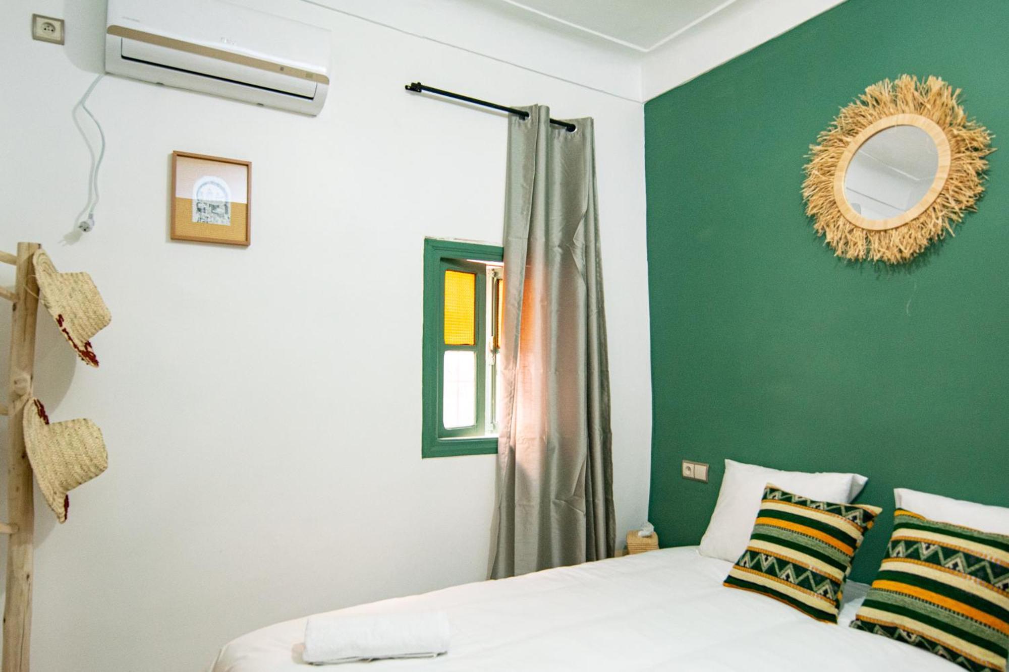 Hostal Smile